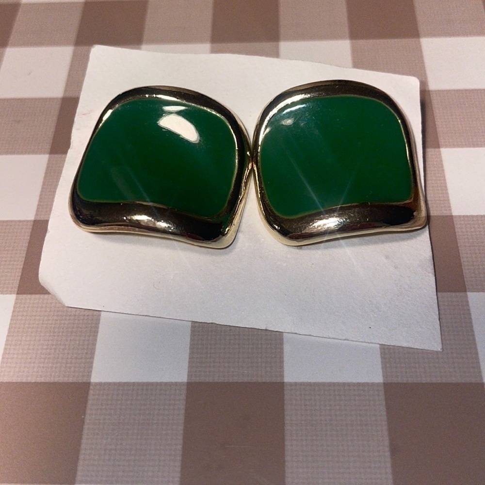 VTG Pierced Earrings Green & Silver Tone